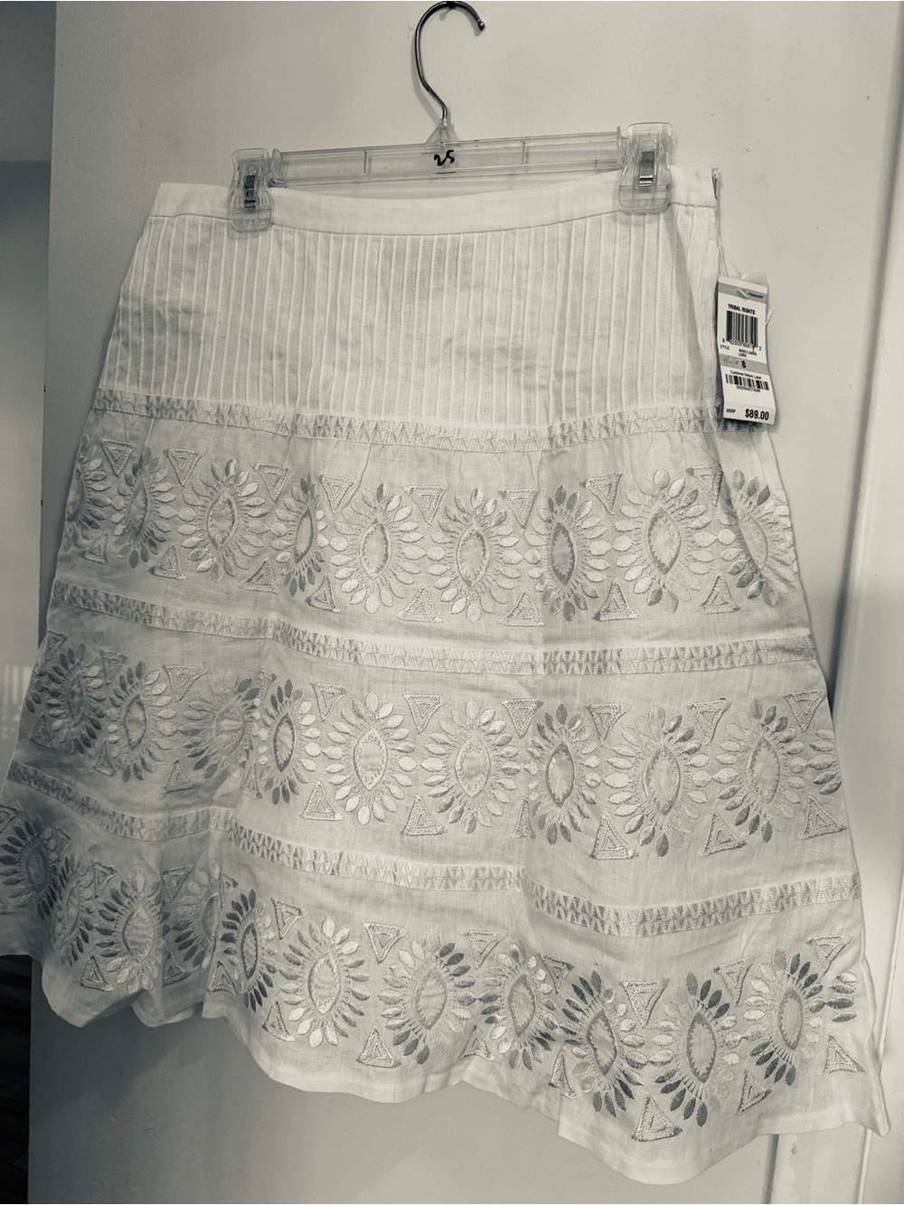 NWT  Inc  Cream linen Embroidered A-Line lined Skirt  size 8